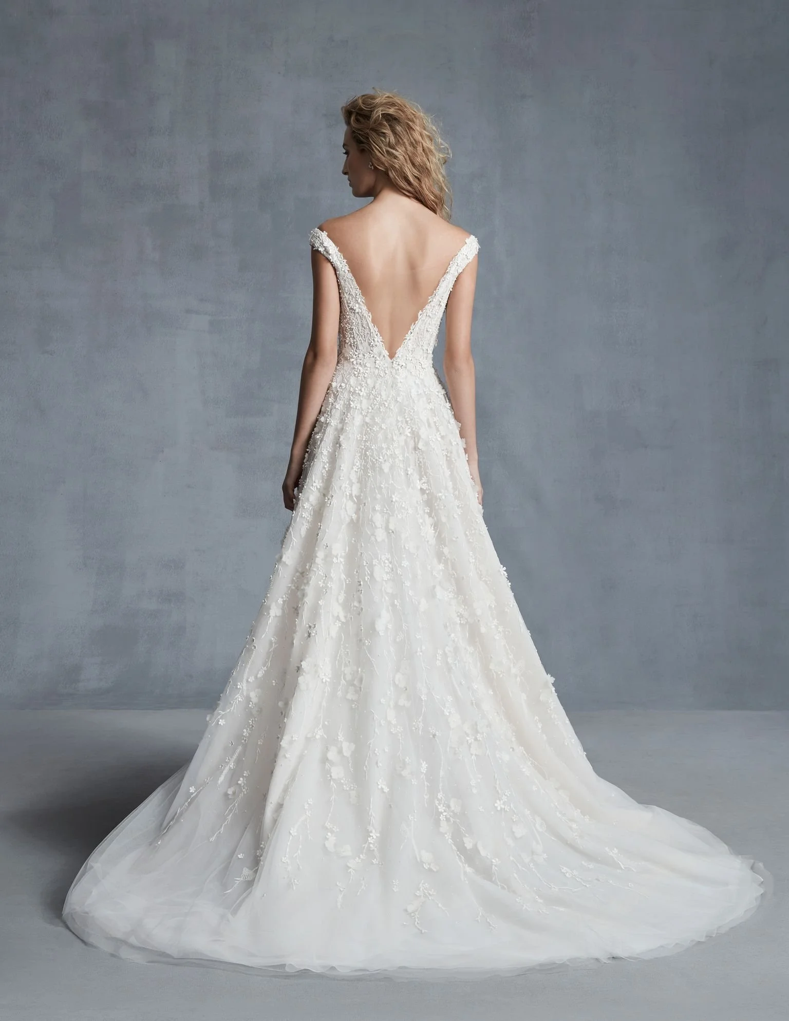 Le Spose Di Gio Style 366 | The Bridal Finery